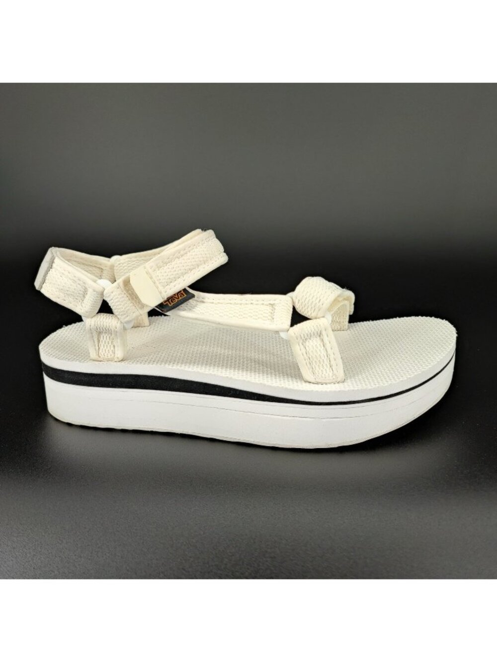 Teva Flatform Universal Women’s 9 US Sandals Mesh White 1102451